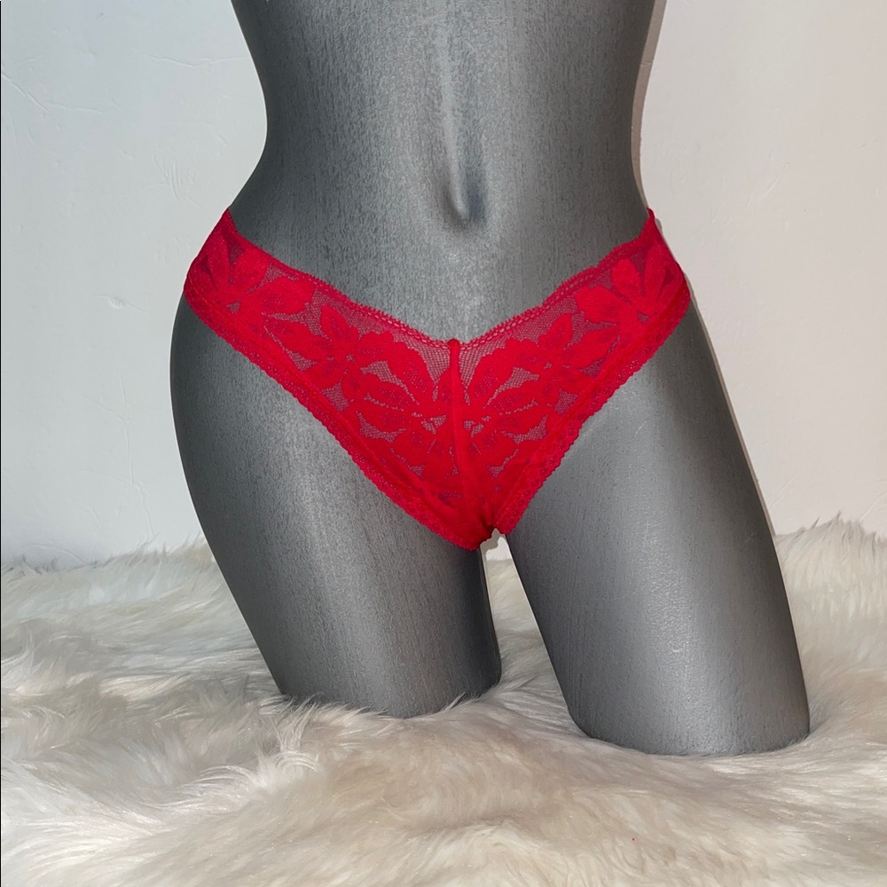 Victoria’s Secret Pink Lacie Brazilian Thong  Panty Underwear. NWT